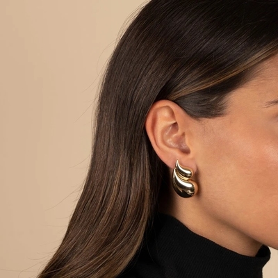 2024 Double Teardrop Fashion 18K Earrings Plated Gold dan Penerimaan Logo yang Disesuaikan