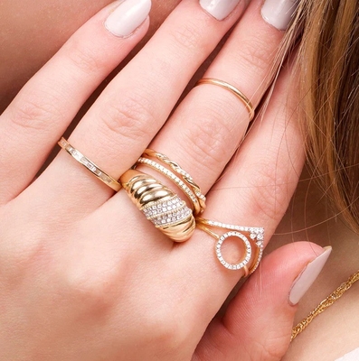 Platinum Plating Round Brilliant Cut Diamond Dome Ring Untuk Wanita Perhiasan halus OEM / ODM