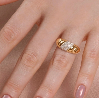 Platinum Plating Round Brilliant Cut Diamond Dome Ring Untuk Wanita Perhiasan halus OEM / ODM