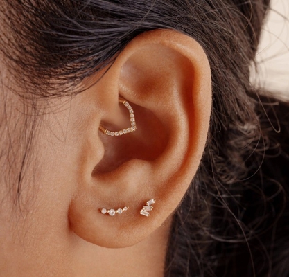 Triple White Cubic Zircon Threaded Flat Back 925 Sterling Silver Earrings Ekspres Pengiriman