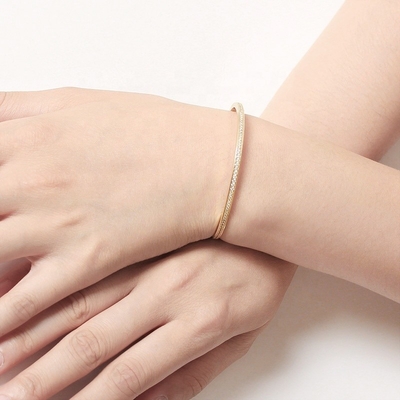 Perhiasan berlapis emas 18K