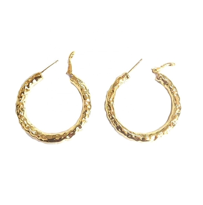 18K Kuning Kuning Plated Kuning Hoop Earring Tekstur Permukaan Kuning Lingkaran Earrings