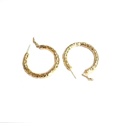 18K Kuning Kuning Plated Kuning Hoop Earring Tekstur Permukaan Kuning Lingkaran Earrings