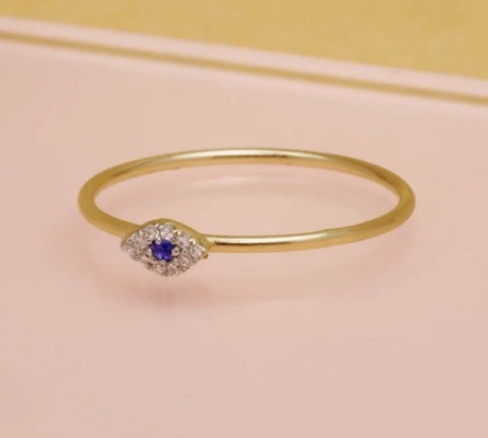 Classic Style Mini Pave Ring dengan Diamond Eye dan Blue Sapphire dalam 925 Sterling Silver