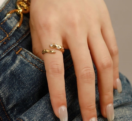 Ukuran 4-10 CZ Batu Cincin 18K Emas Open Ular 925 Sterling Perak Anjing Hewan