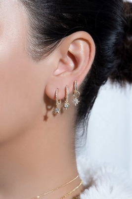 925 Sterling Silver Mini Starburst Pave CZ Huggie Earrings dengan pengiriman cepat dan aman
