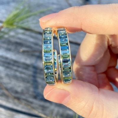Perhiasan Bahan Utama Perak Baguette Biru dan Hijau Topaz Stud Hoops untuk Gaya Klasik