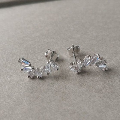 Zirconia Ear Studs untuk Wanita Vermeil Perhiasan Iced Earrings