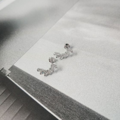 Zirconia Ear Studs untuk Wanita Vermeil Perhiasan Iced Earrings