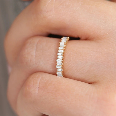 925 Sterling Perak CZ Diamond Baguette Perempuan Eternity Ring dengan Plating Emas Kuning
