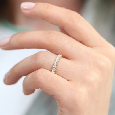 925 Sterling Perak CZ Diamond Baguette Perempuan Eternity Ring dengan Plating Emas Kuning