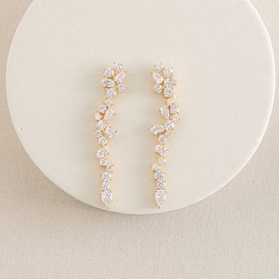 Cluster Drop Bridal Statement Earrings Putih Kubik Zircon Kuningan Earrings Disesuaikan