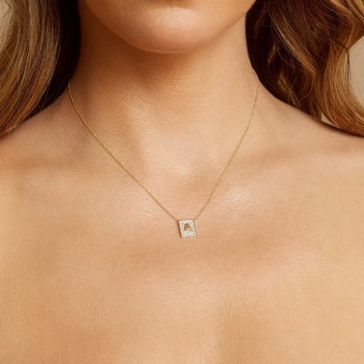 Membuat hari dengan 14K emas persegi awal batu permata kalung untuk wanita hadiah Valentine