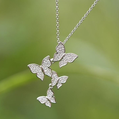 925 Sterling Perak Putih Emas Plated Micron Pave 4 Kupu-kupu Charm Pendant Untuk Wanita