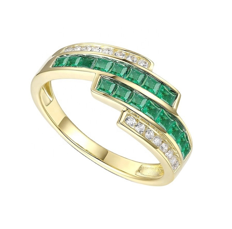 Prong Setting Emerald Ruby Wanita Diamond Pernyataan Cincin Ukuran 6- Ukuran 10