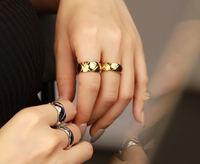 Antique 18K Gold Couple Tail Wanita 925 Sterling Perak Wedding Band Ring Tengah