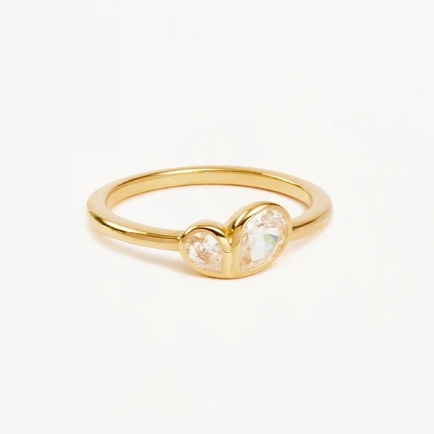 Minimalis Heart Symbol 925 Sterling Silver Ring dengan Channel Setting Inlay Technology