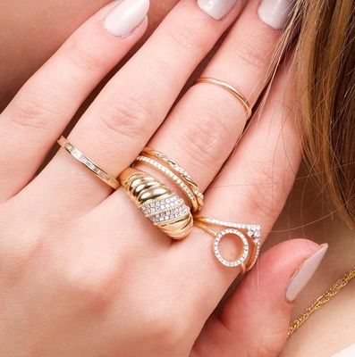 Platinum Plating Round Brilliant Cut Diamond Dome Ring Untuk Wanita Perhiasan halus OEM / ODM