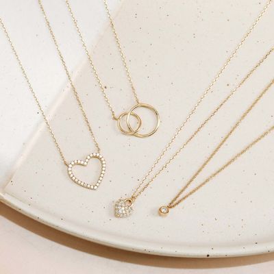18K emas yang menakjubkan kalung hati romantis halus