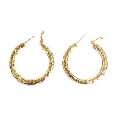 18K Kuning Kuning Plated Kuning Hoop Earring Tekstur Permukaan Kuning Lingkaran Earrings