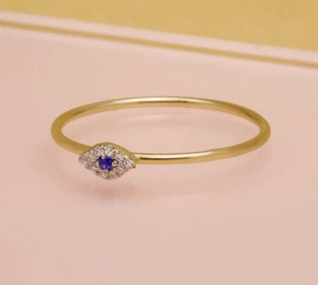 Classic Style Mini Pave Ring dengan Diamond Eye dan Blue Sapphire dalam 925 Sterling Silver