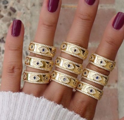 Blue Sapphire White CZ Eye Wanita Eternity Band Kuningan Eternity Ring Untuk Wanita