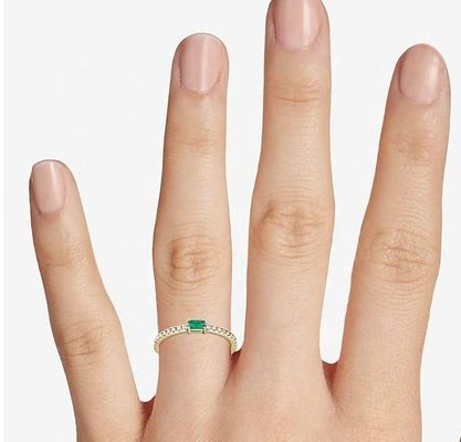 Perhiasan Mewah 925 Perhiasan Perak Sterling Cincin dengan Batu Hijau atau Putih dan 18K Plating Emas